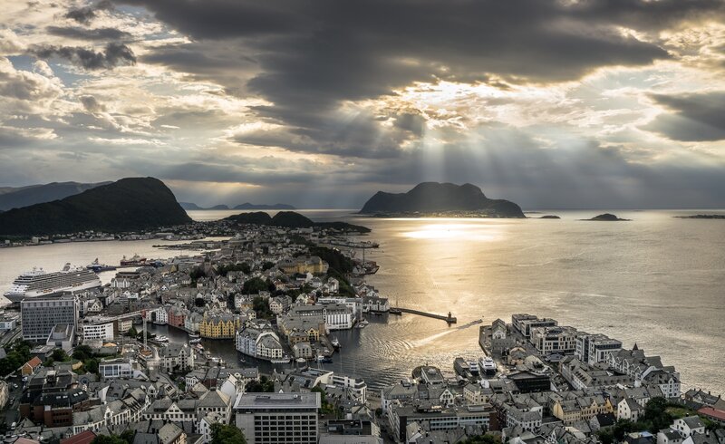 City by the Fjord — Gray