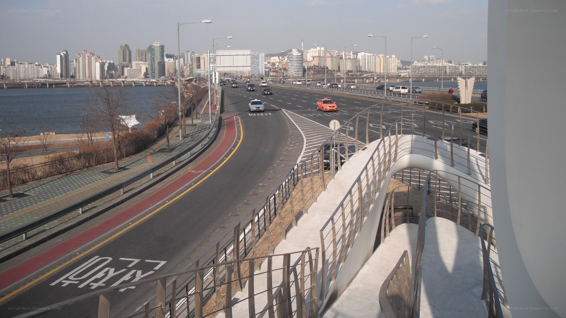 City highway by the river