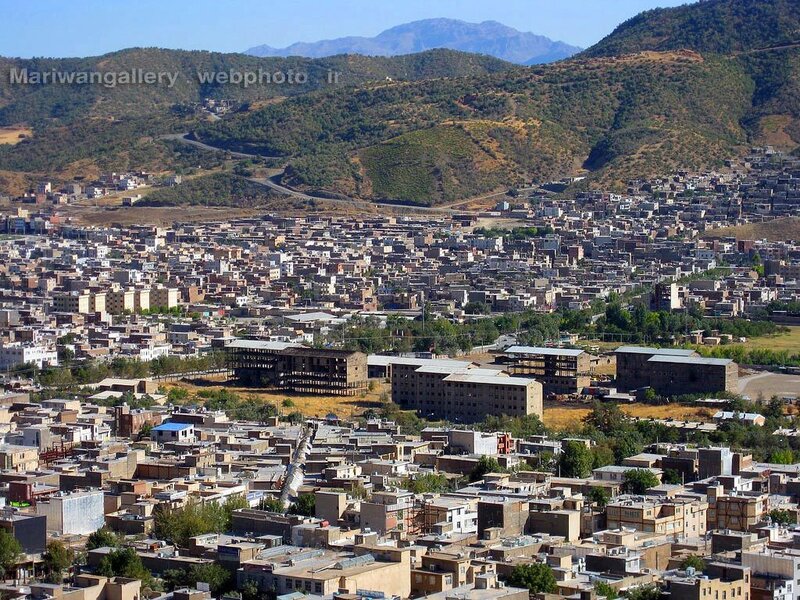 city in mountainous region