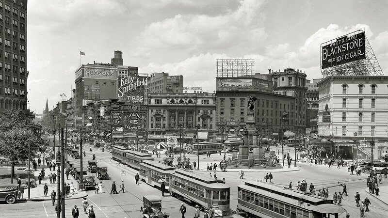 City Street Intersection — Black, Busy