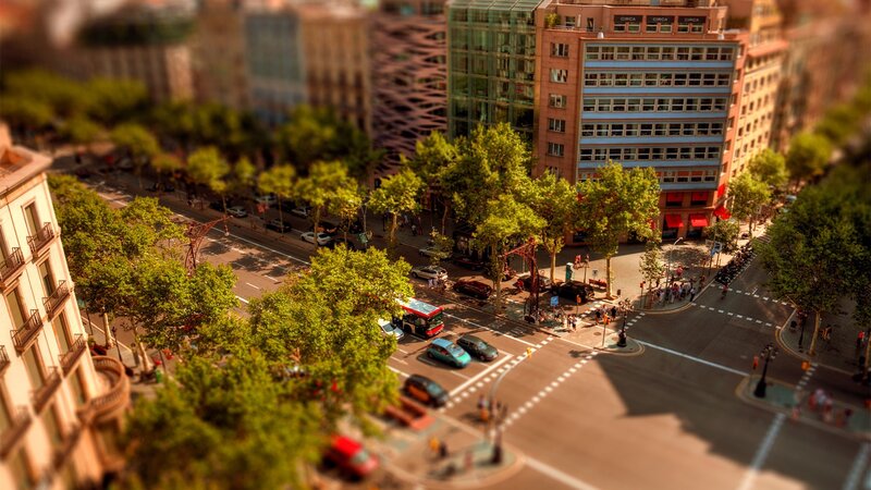 City Street Intersection — Green