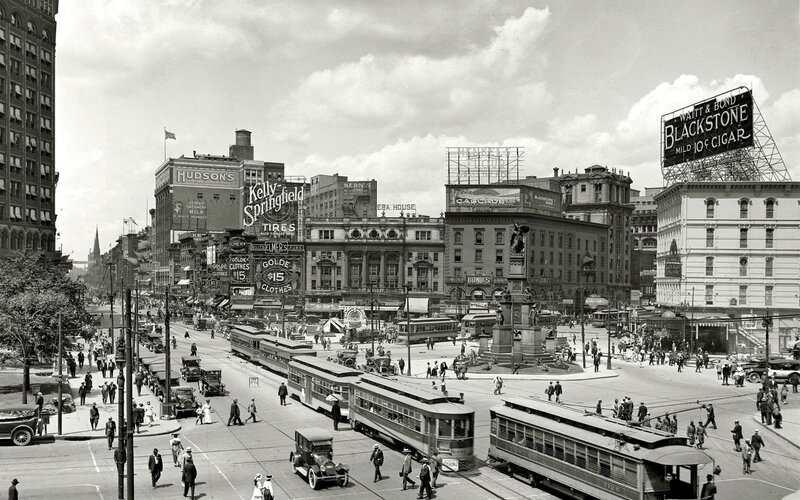 City Street with Trolleys — Black