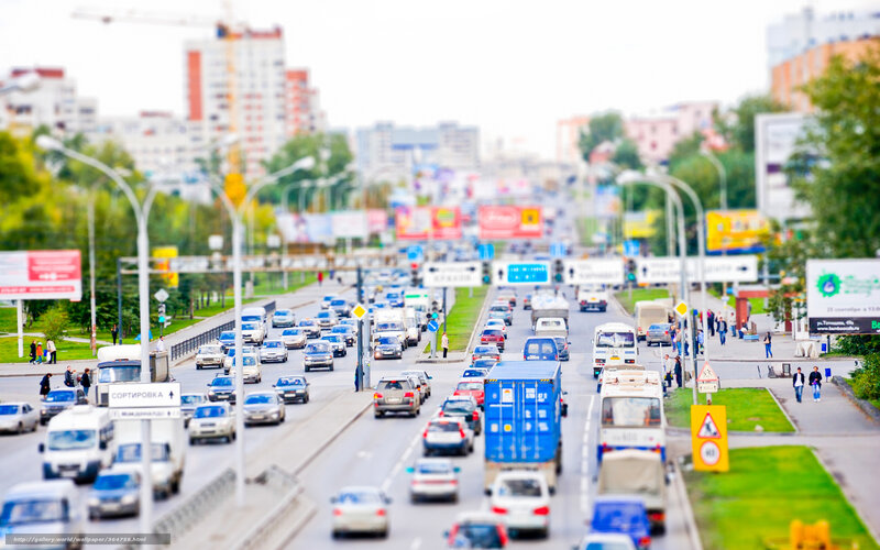 City traffic with tilt-shift effect