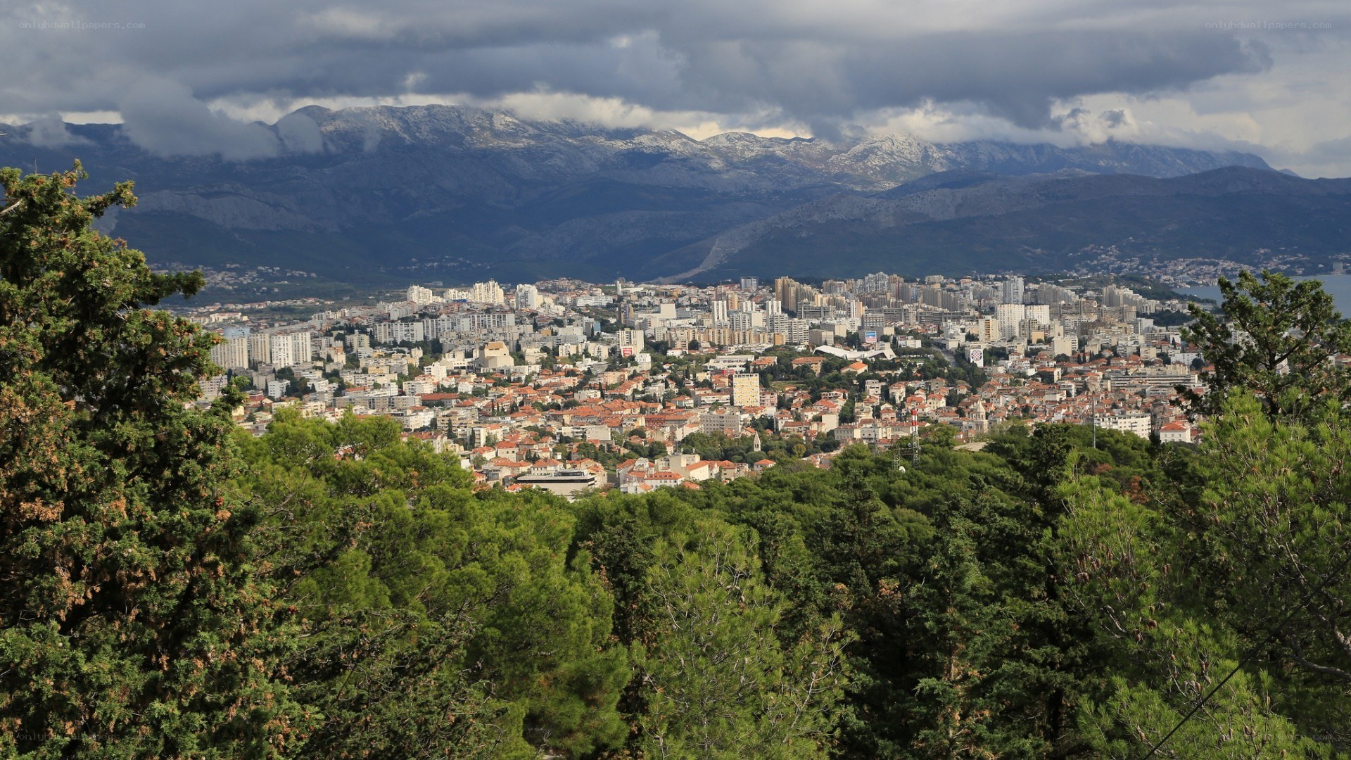 city view with mountains