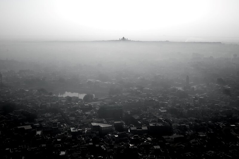 Cityscape under Haze — Black