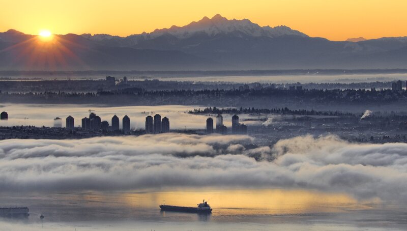 Cityscape with Fog and Mountains — Yellow