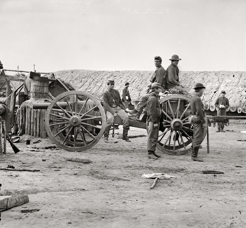 Civil War artillery crew