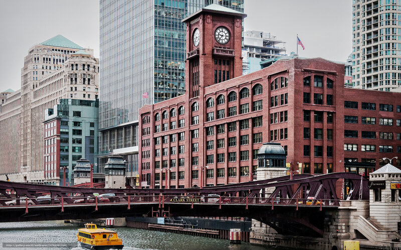 Clark Street Bridge in Chicago