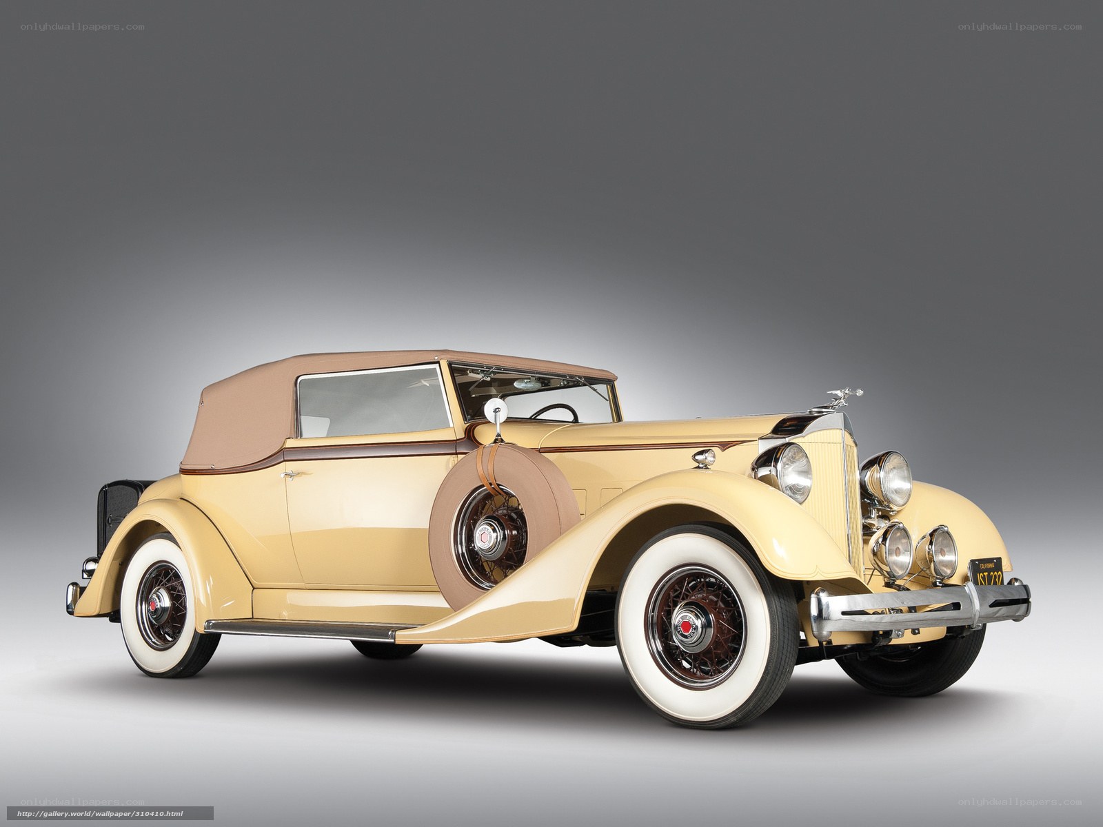 Classic 1930s convertible car
