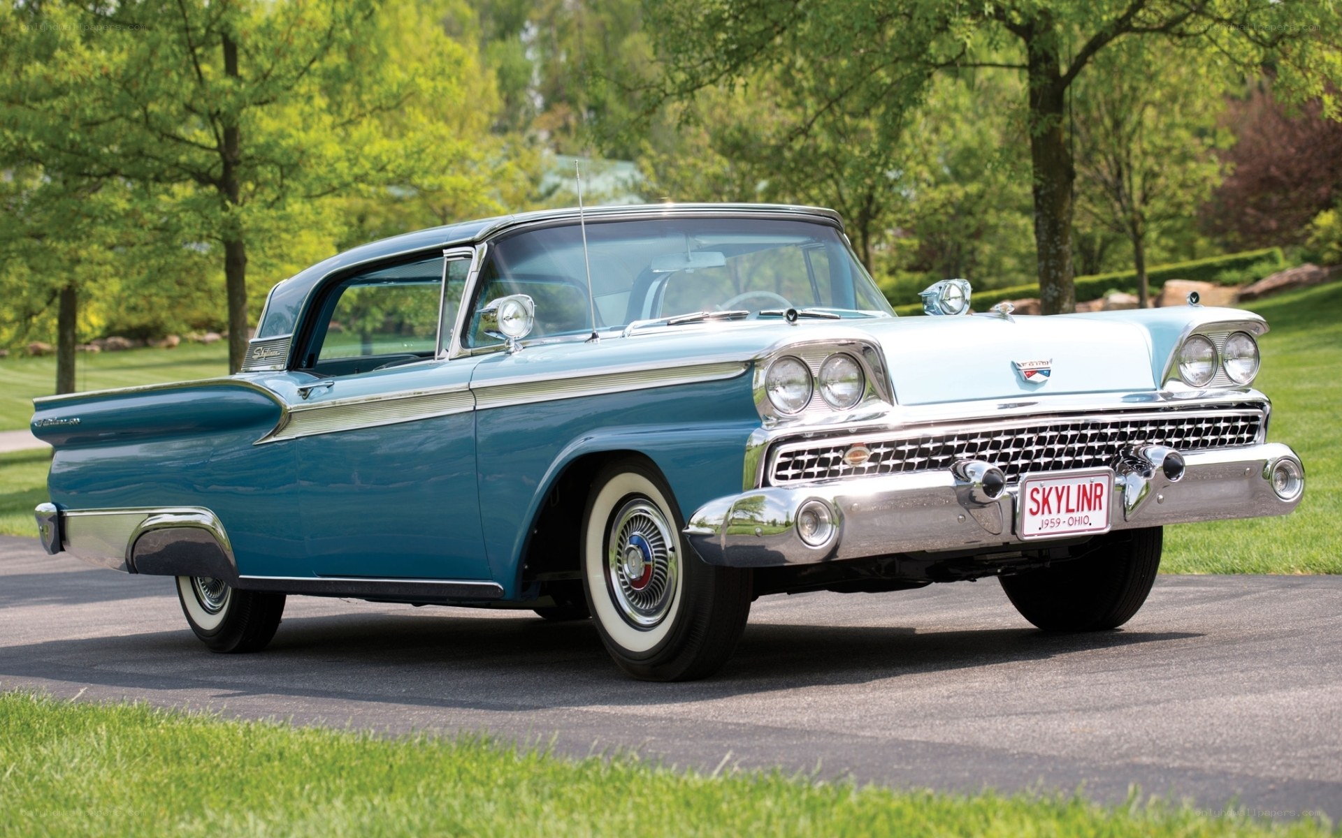 Classic 1959 Ford Skyliner