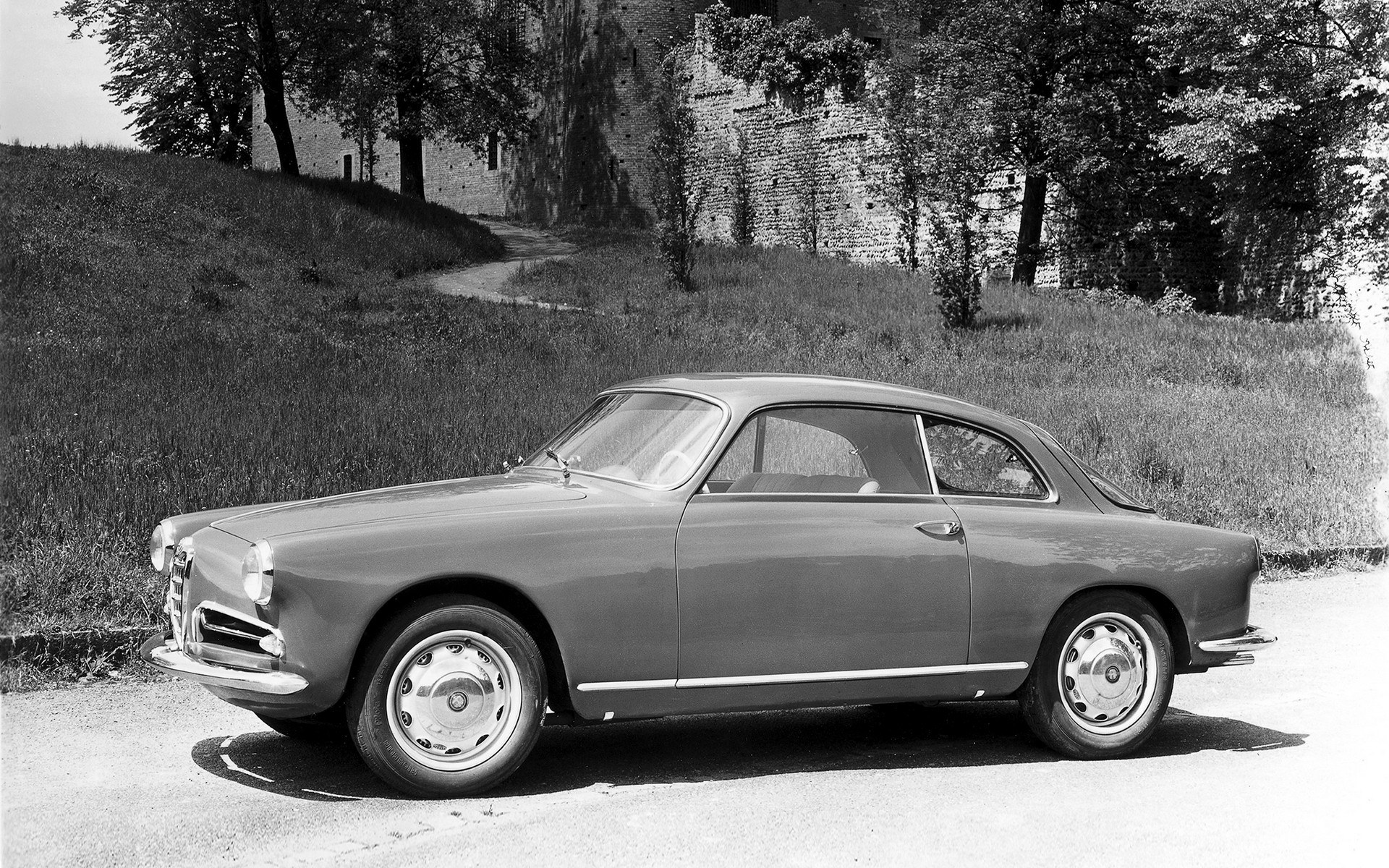 Classic Alfa Romeo coupe