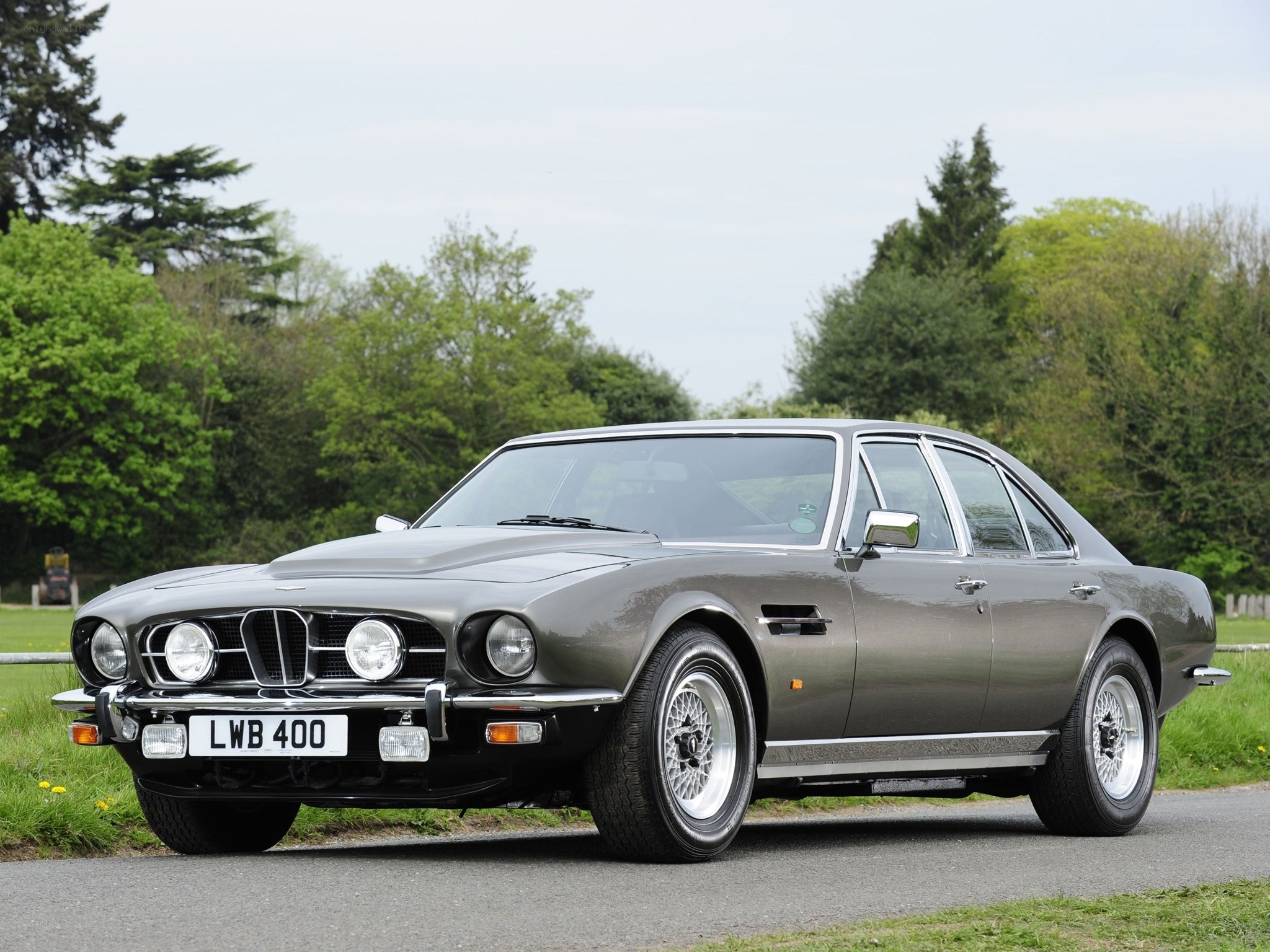 Classic Aston Martin V8
