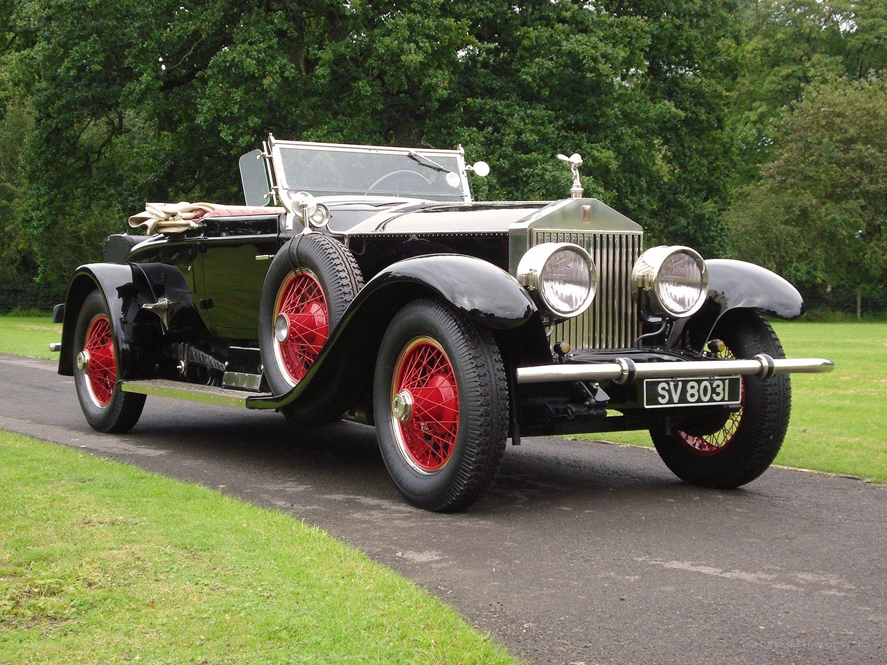 Classic black Rolls-Royce car