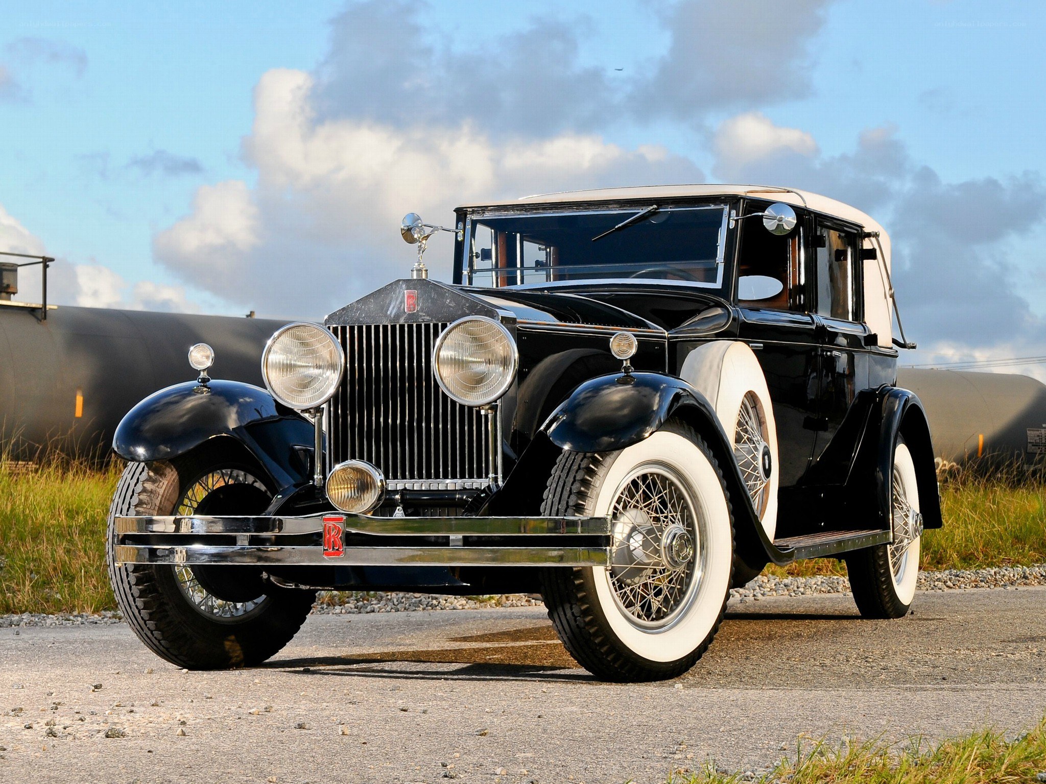 Classic black Rolls-Royce car