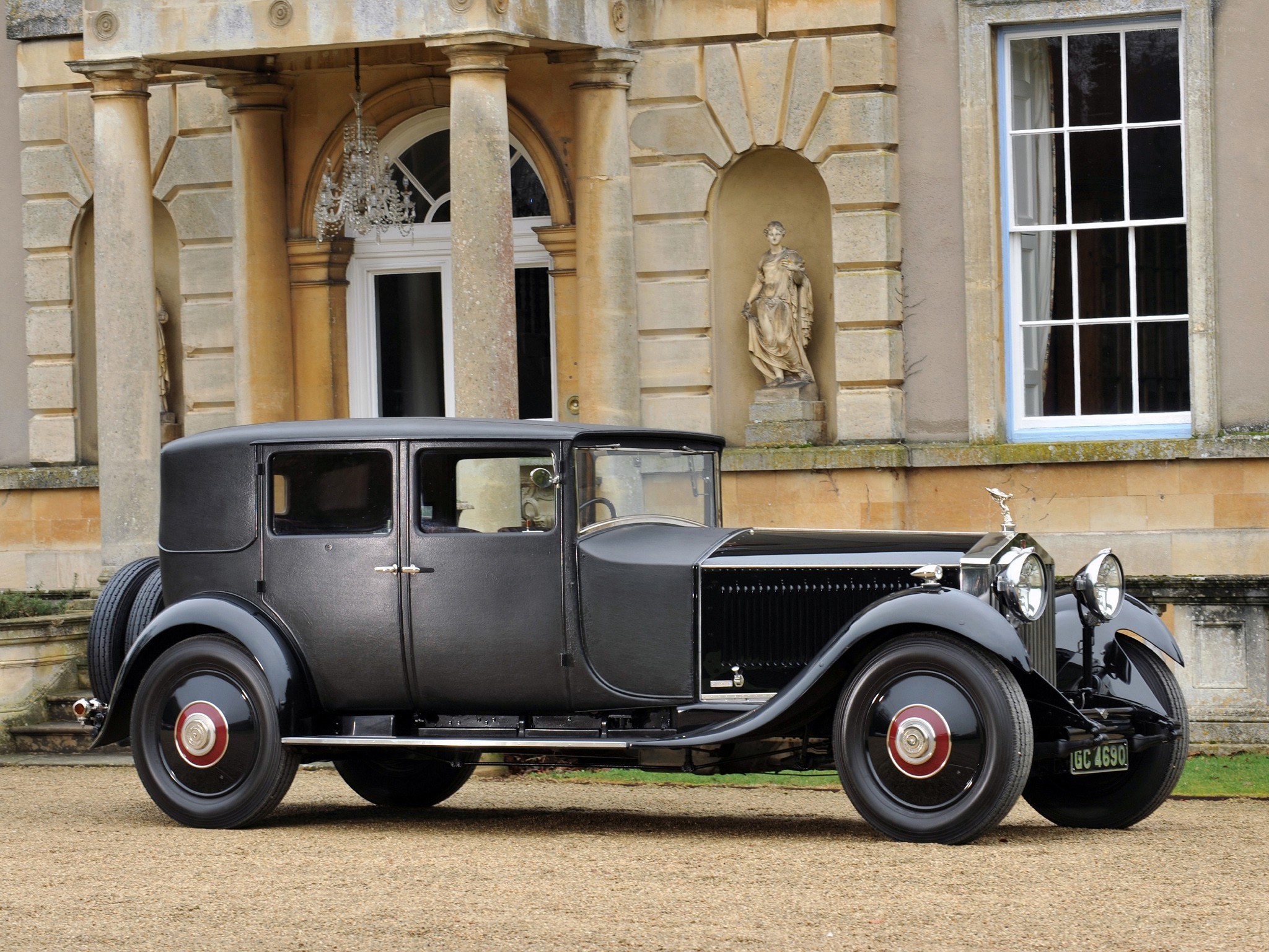 Classic black Rolls-Royce car