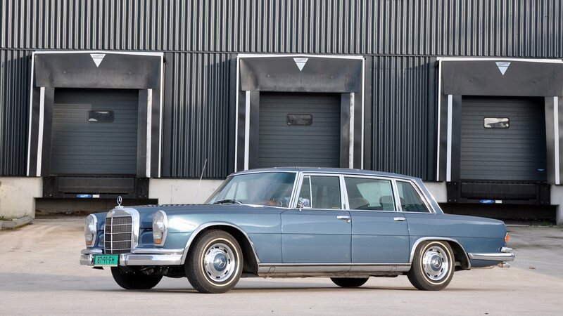 Classic blue Mercedes-Benz sedan