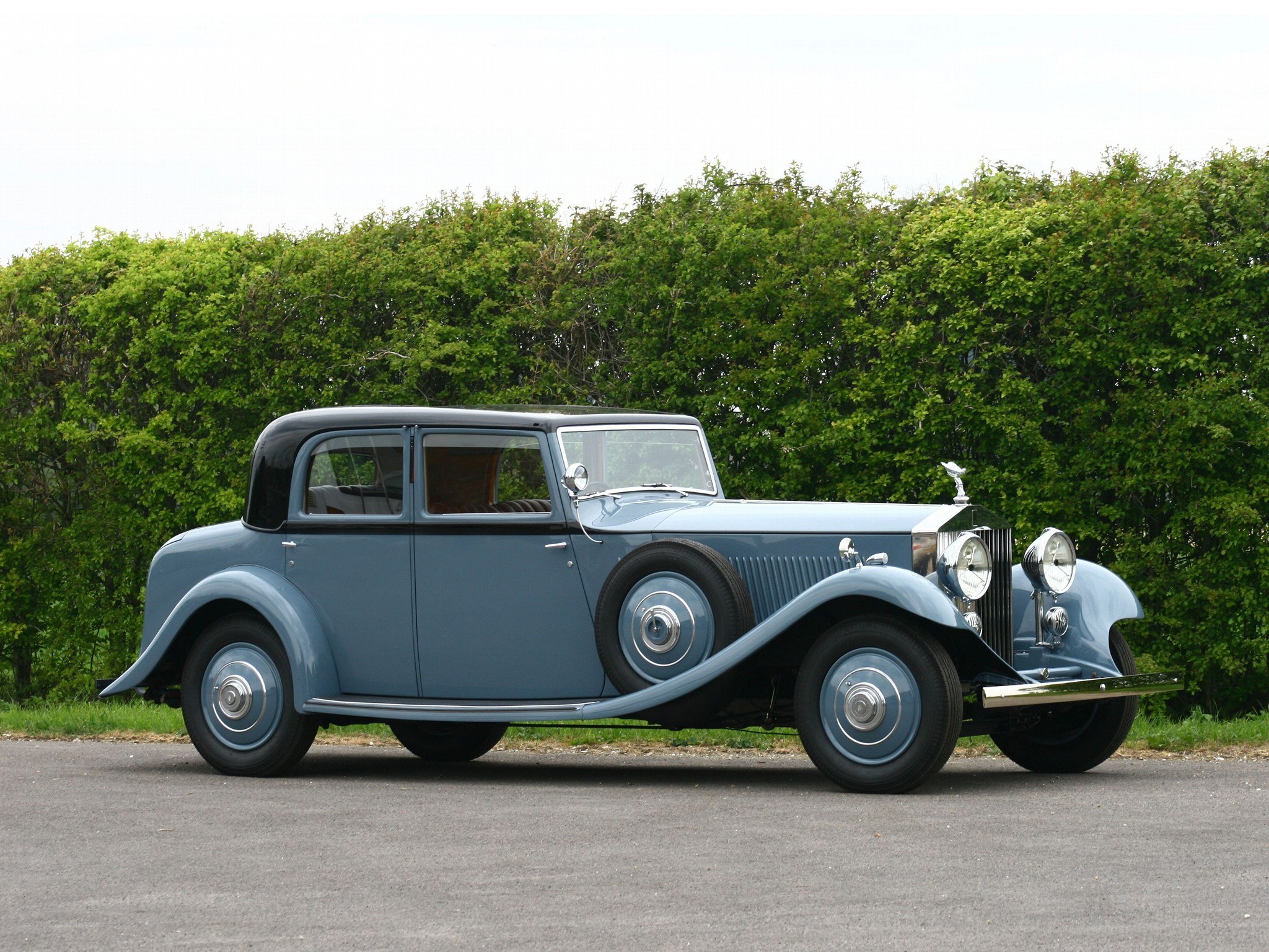 Classic blue Rolls-Royce car