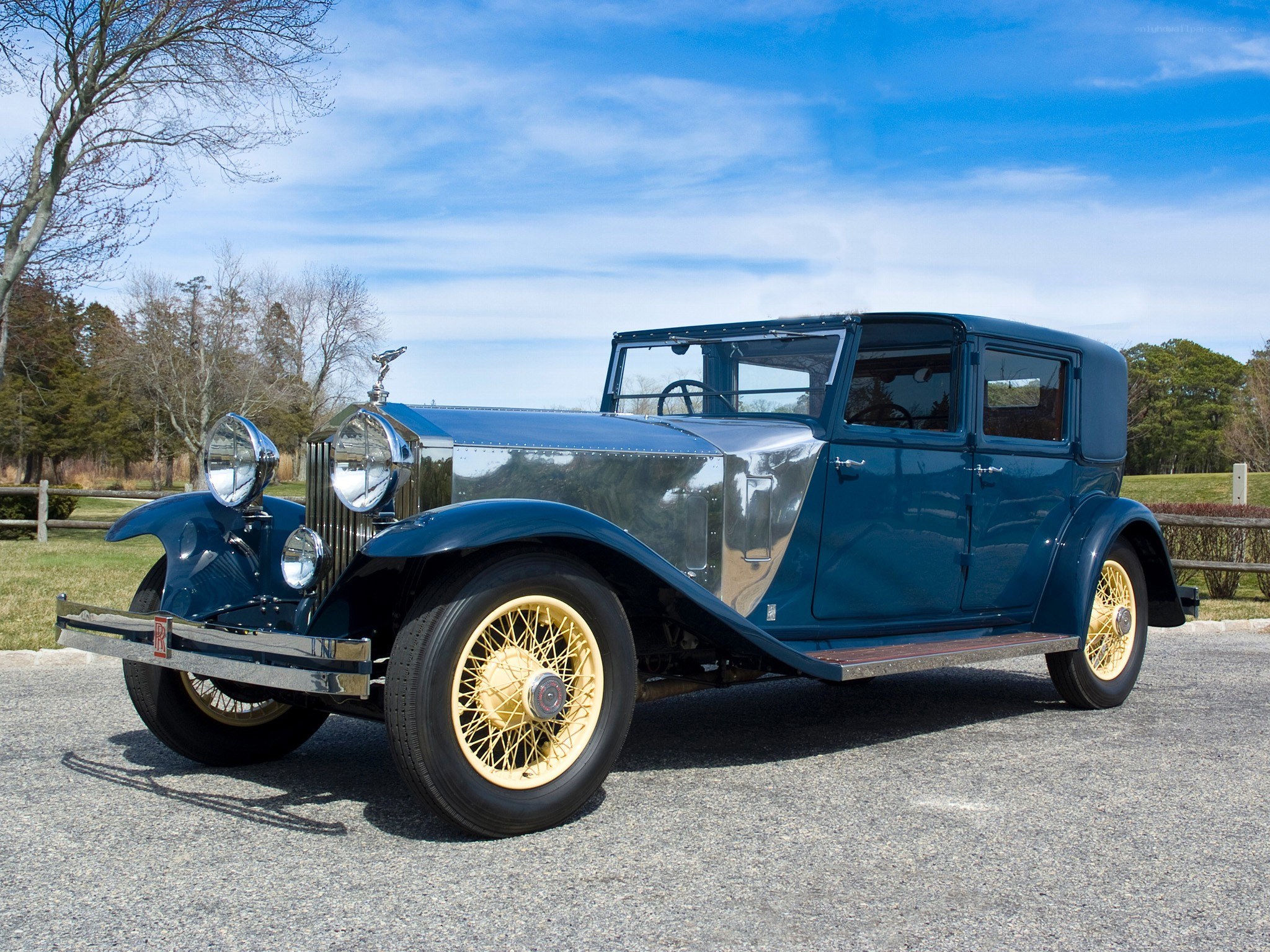 Classic blue Rolls-Royce car