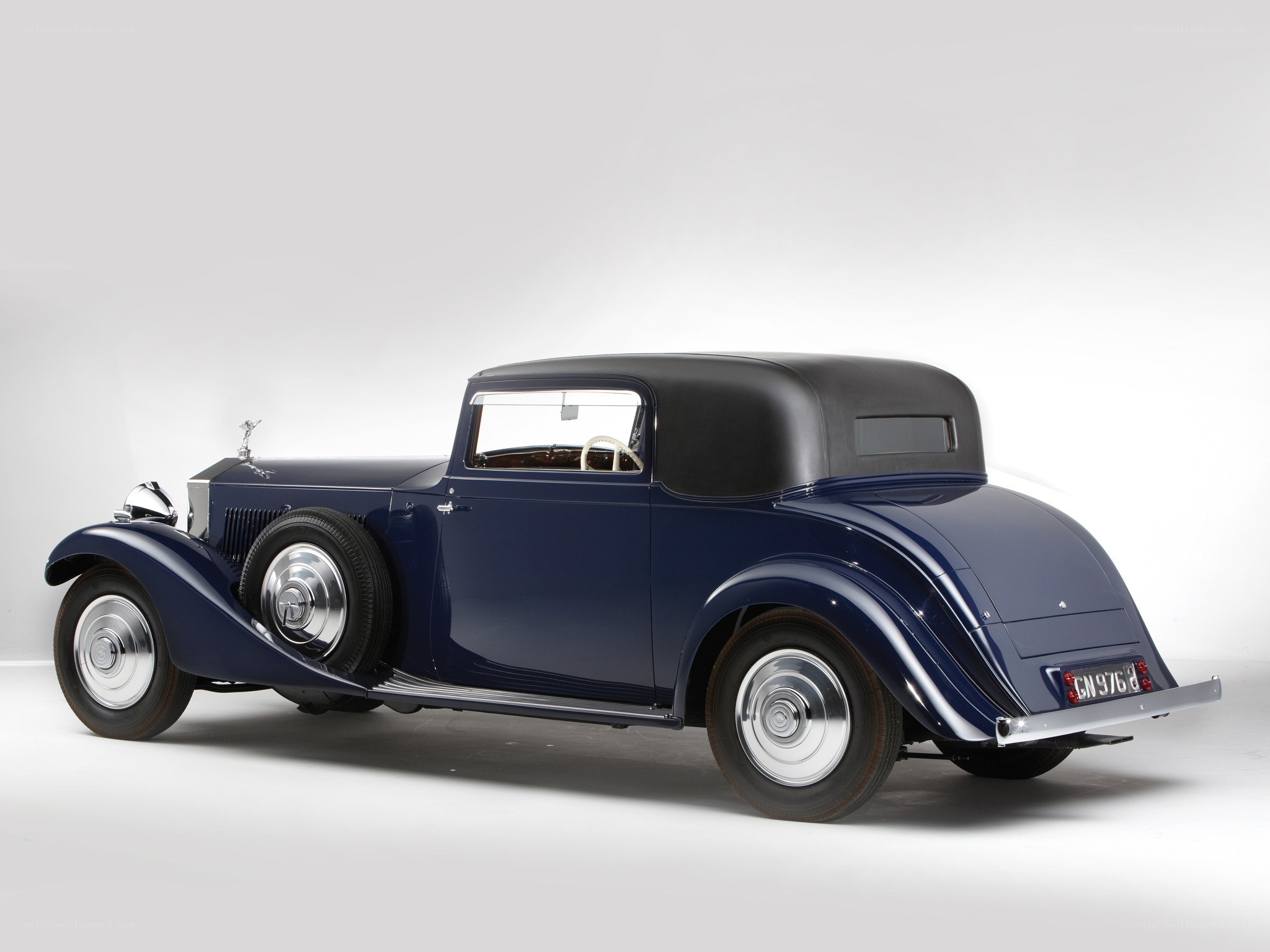 Classic blue Rolls-Royce car