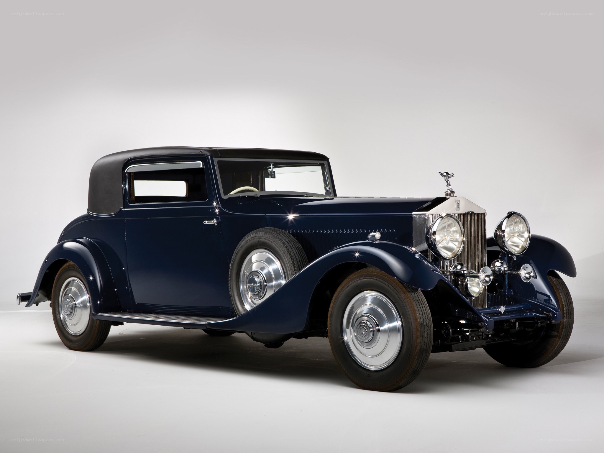 Classic blue Rolls-Royce car