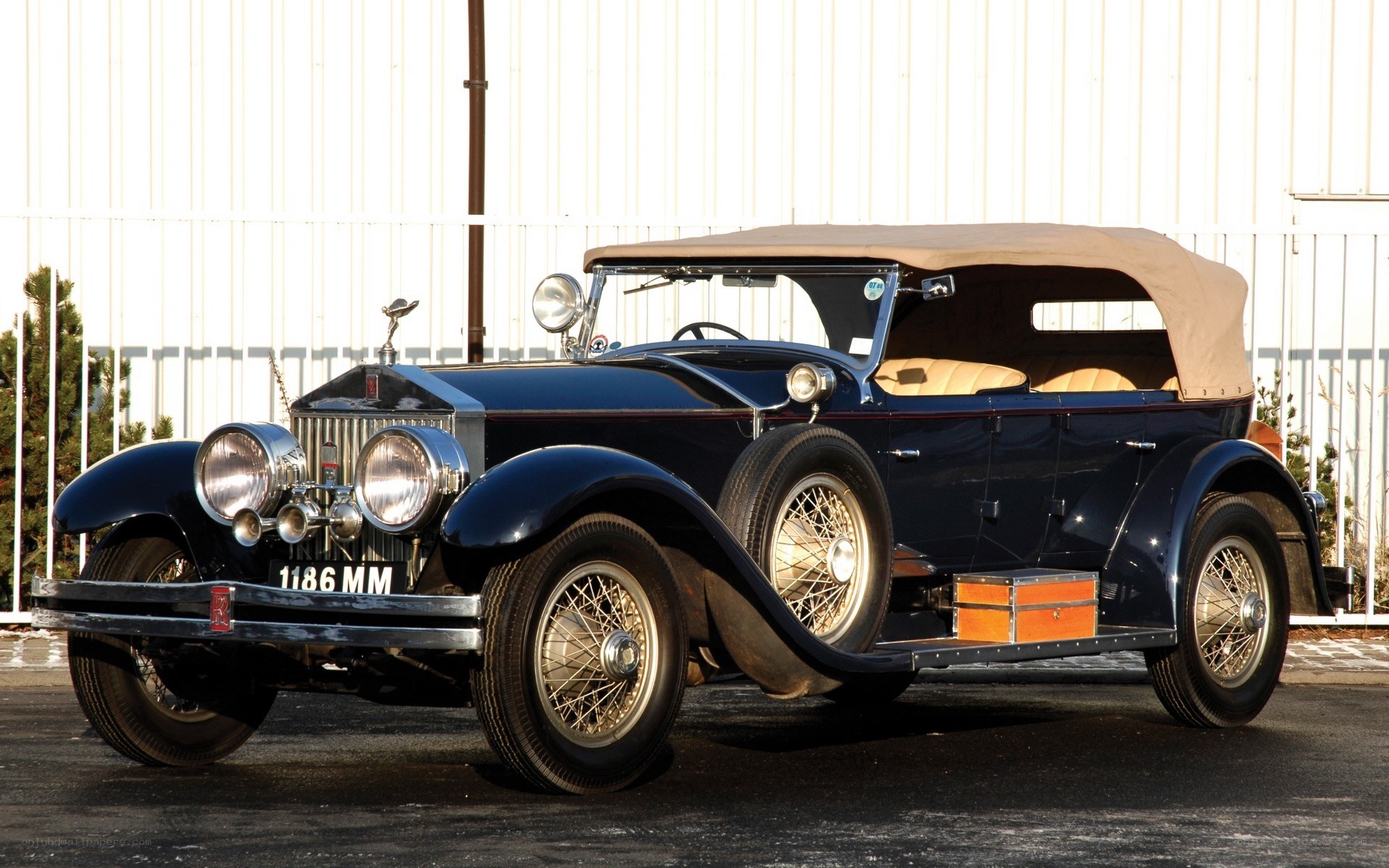 Classic blue Rolls-Royce convertible