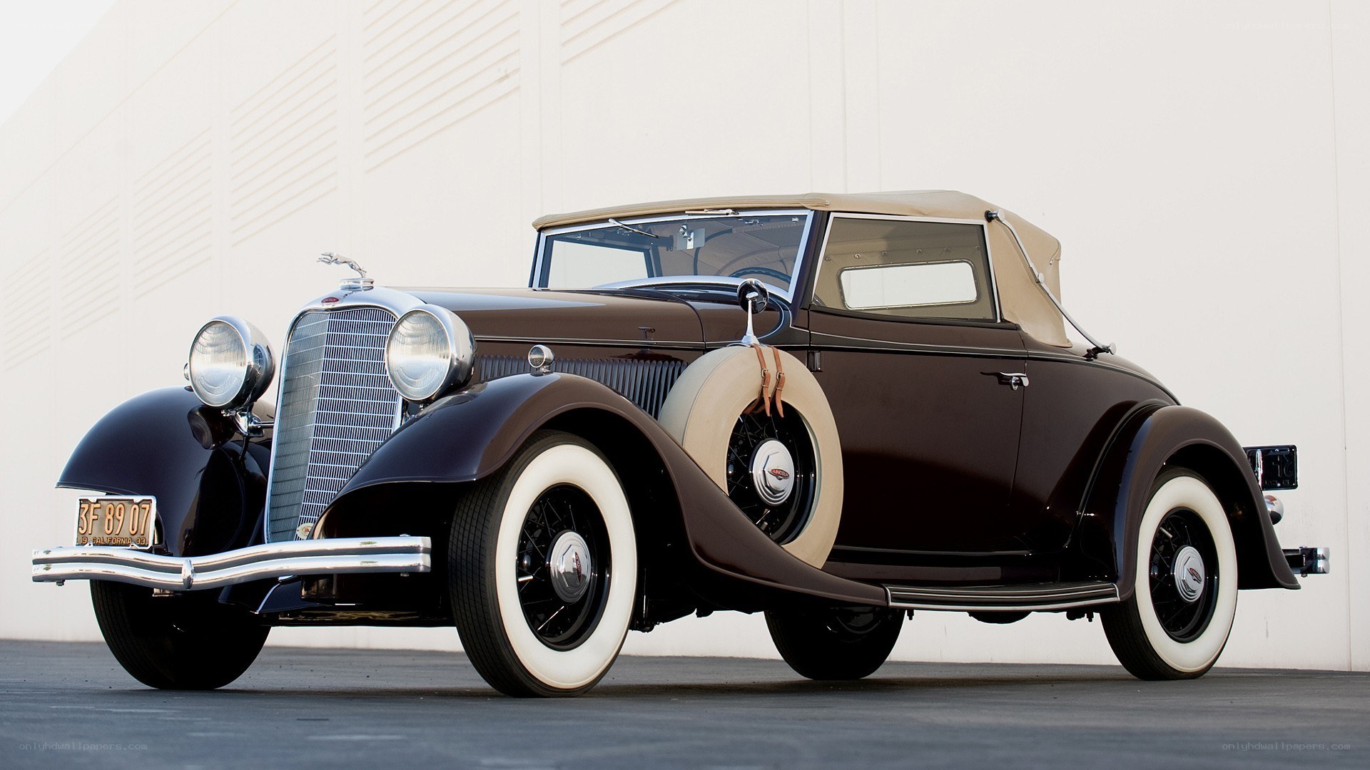 Classic brown convertible car