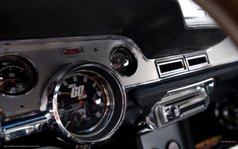 Classic Car Dashboard — Black