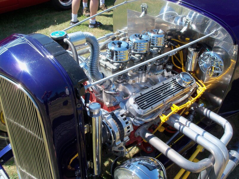 Classic car engine display