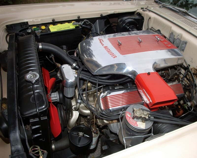 Classic Car Engine — Silver