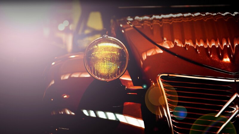 Classic Car Front View — Red