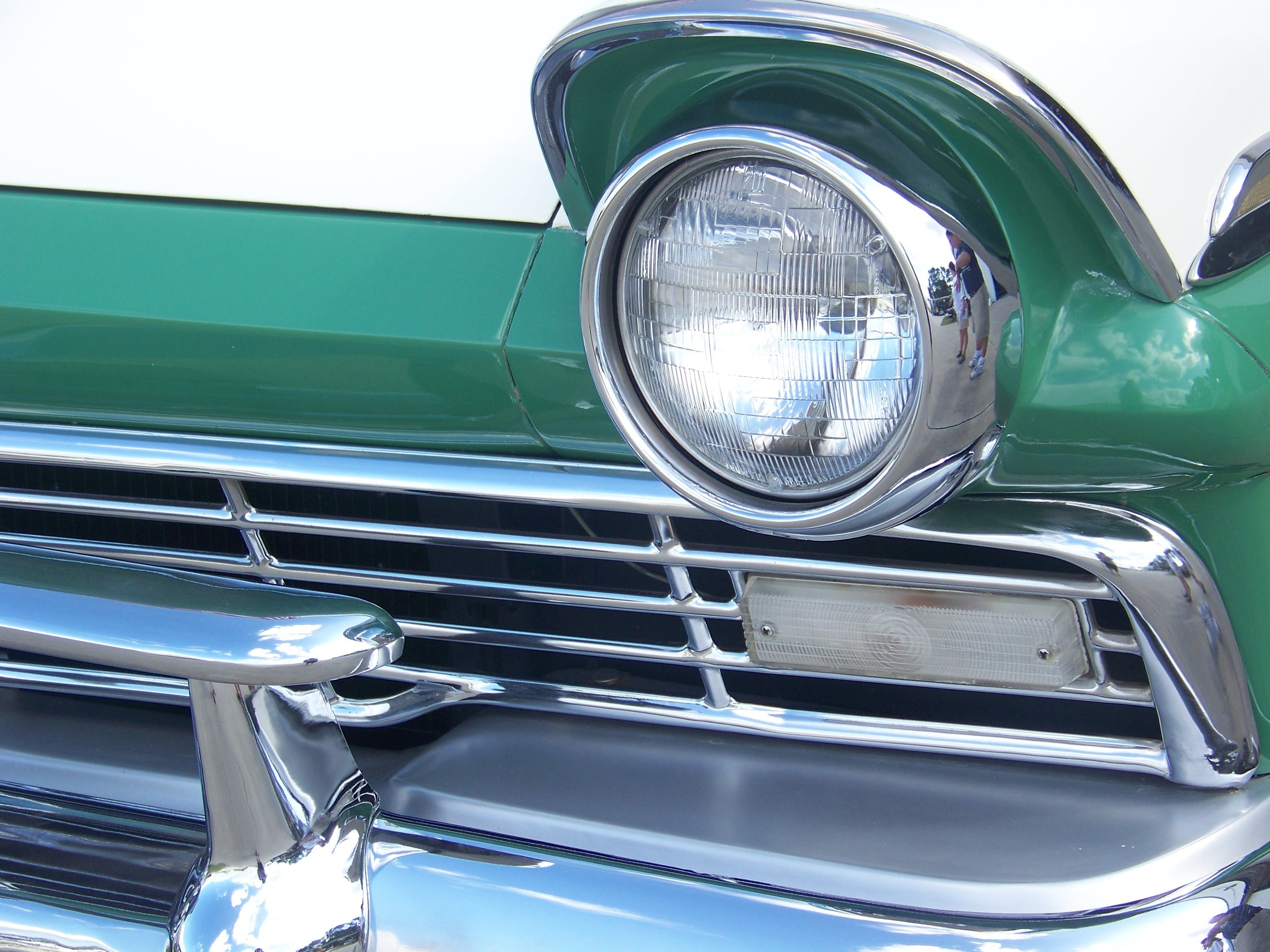 Classic car headlight and grille