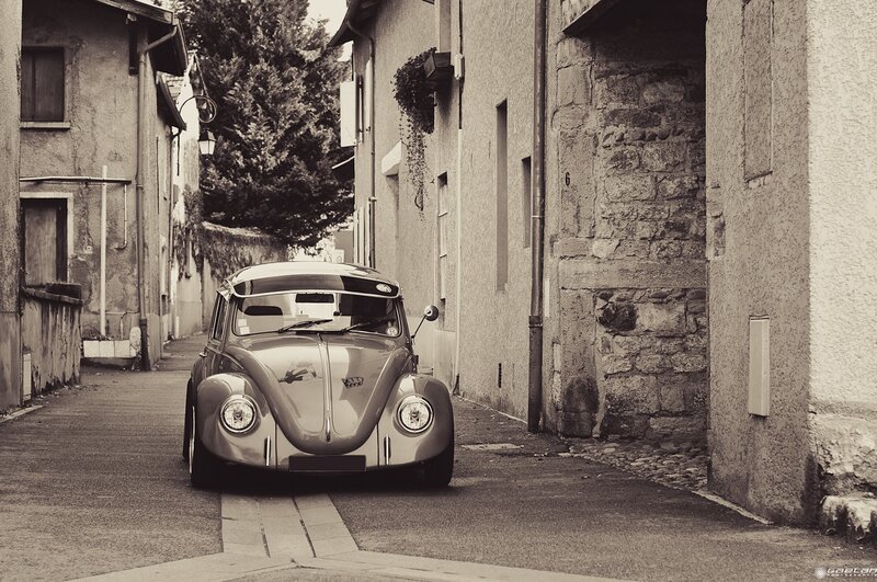 Classic car in narrow alley