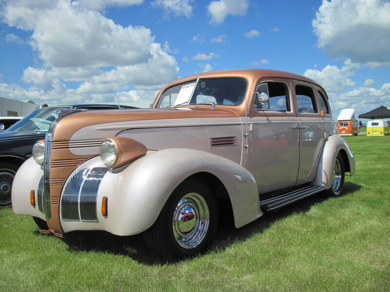 Classic Car on Grass — Brown