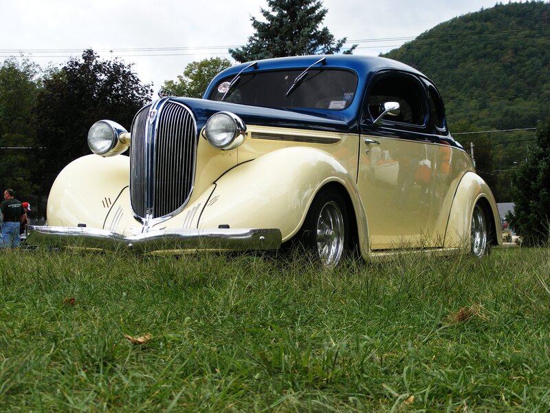 Classic Car on Grass — Cream