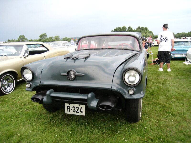 Classic Car on Grass — Green