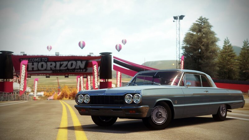 Classic Car on Track — Gray