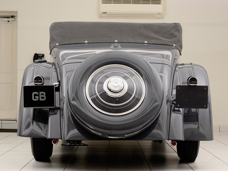 Classic Car Rear View — Gray