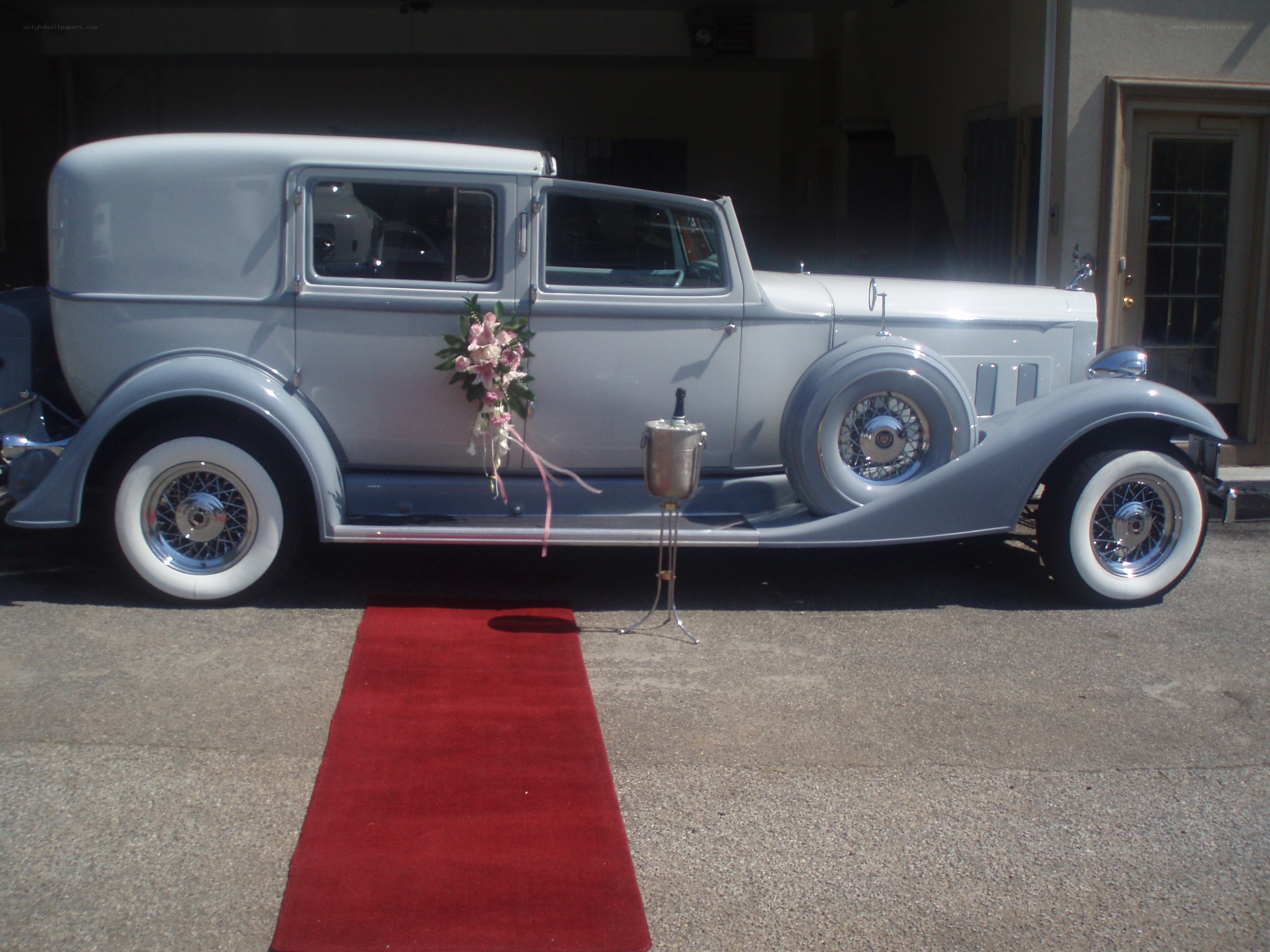 Classic car wedding setup
