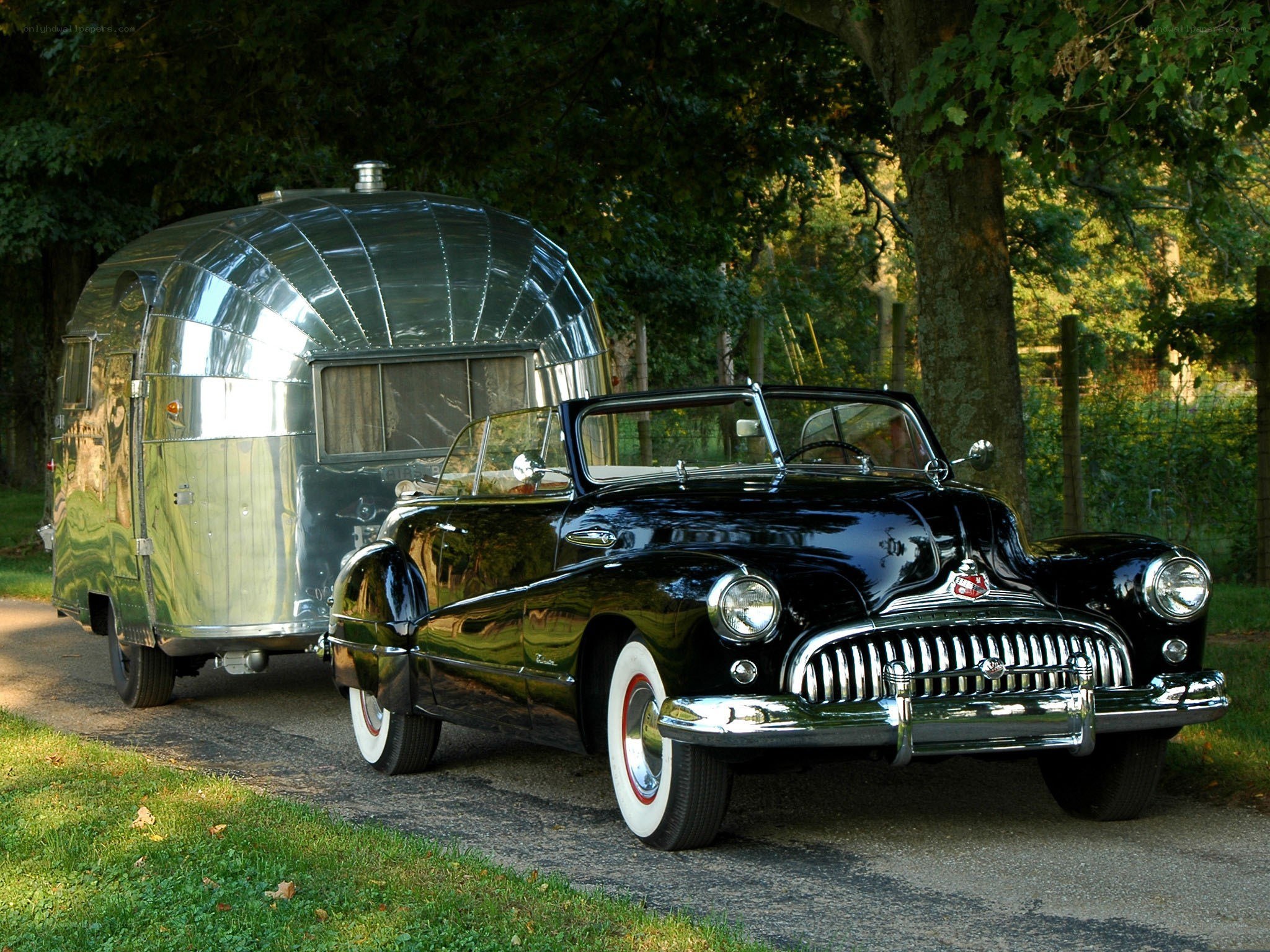 Classic car with vintage trailer