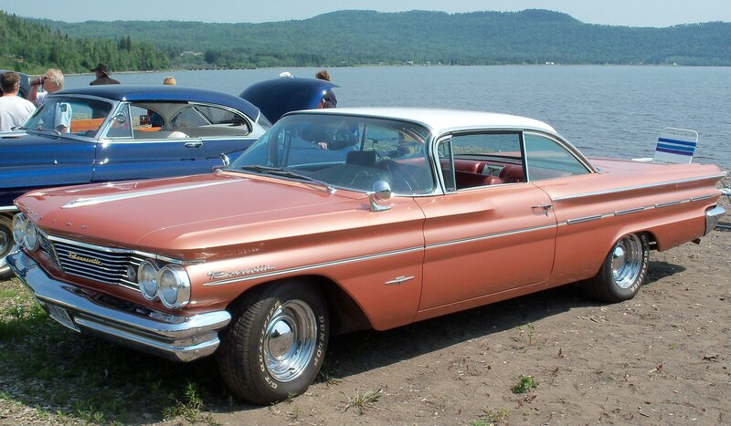 Classic cars by the lake