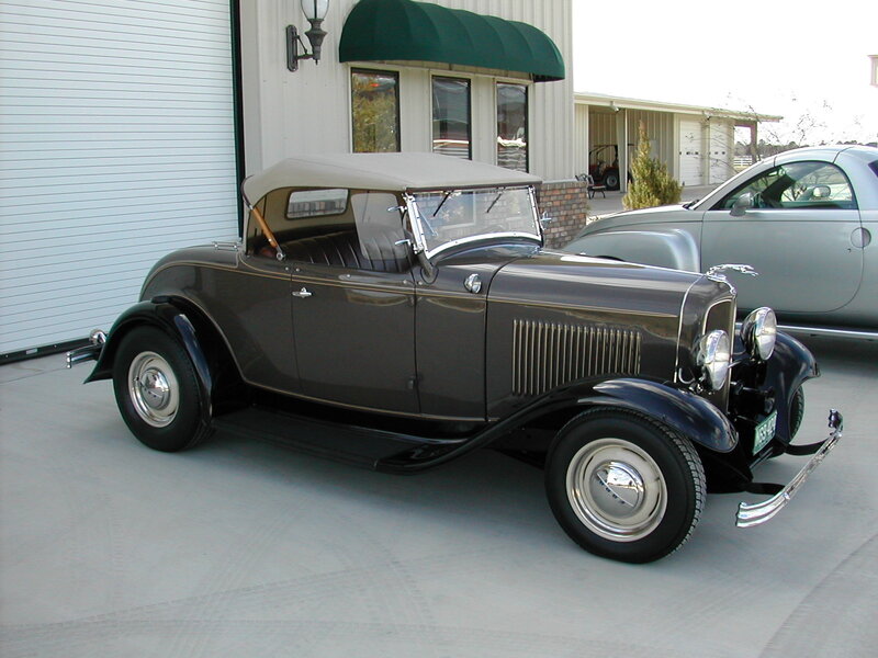 Classic Convertible Car — Gray, Calm