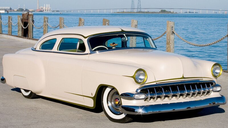Classic Cream Car — Serene