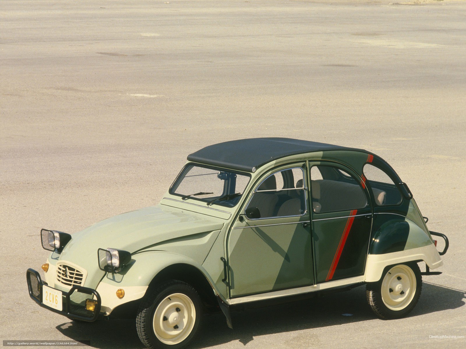 Classic green Citroen 2CV