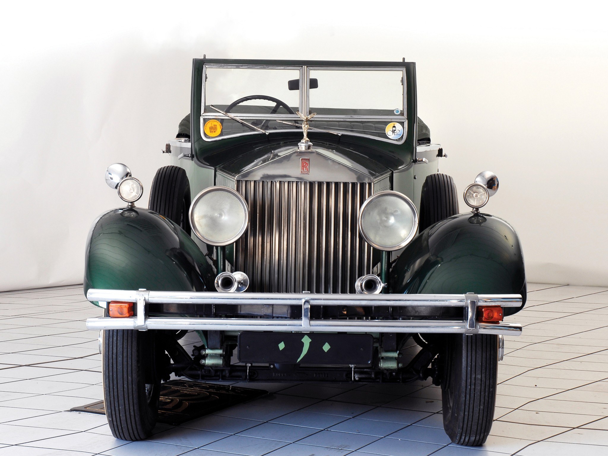 Classic green Rolls-Royce car