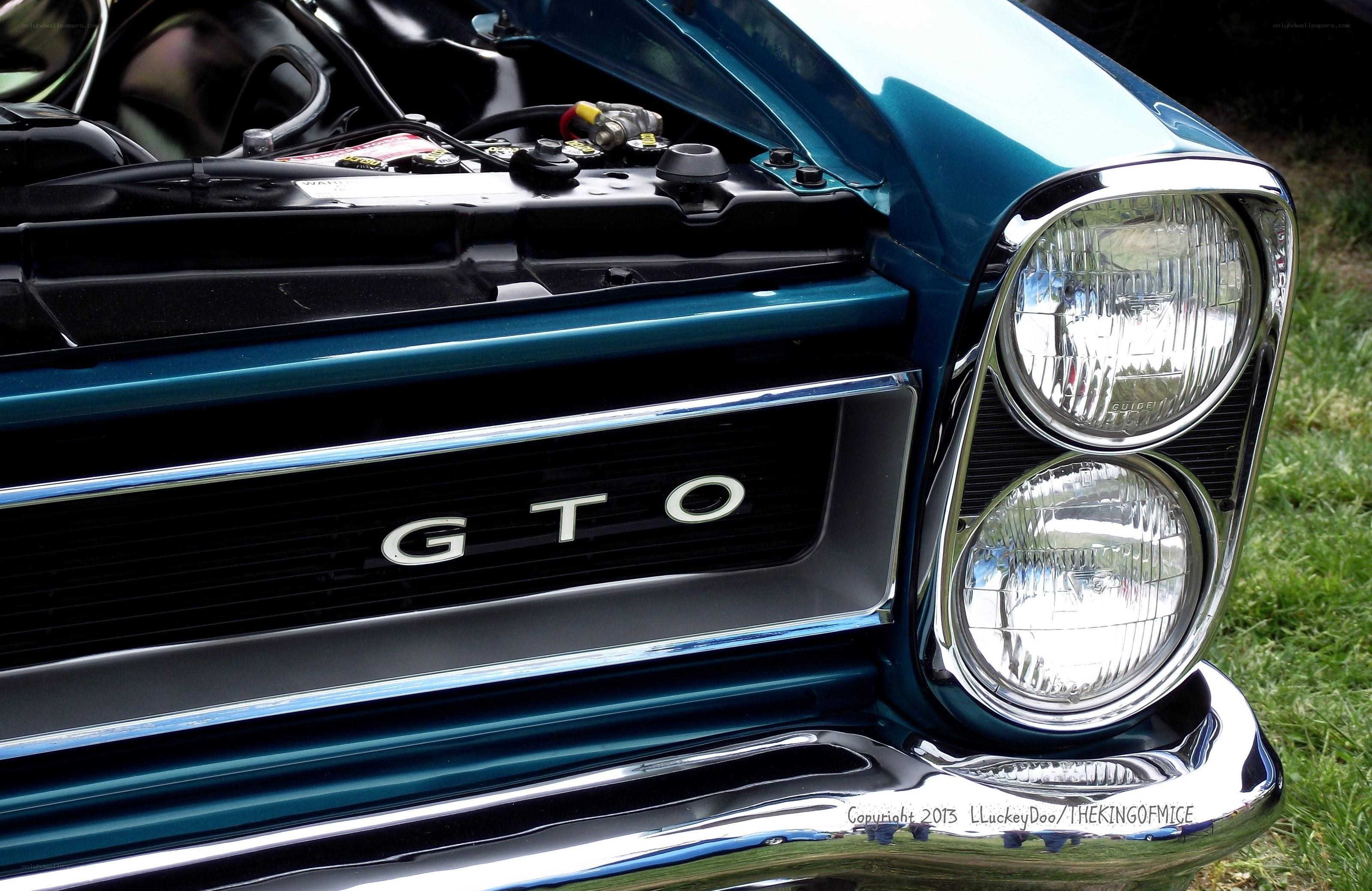 Classic GTO car front view