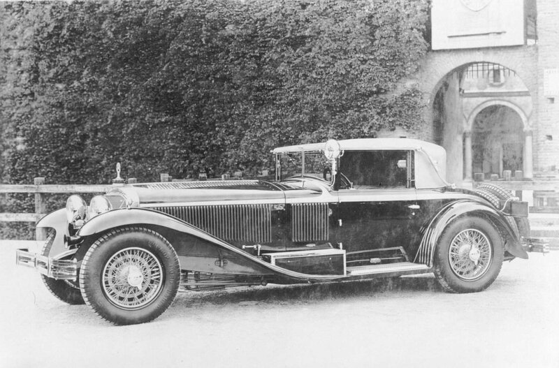 Classic luxury car from the 1930s
