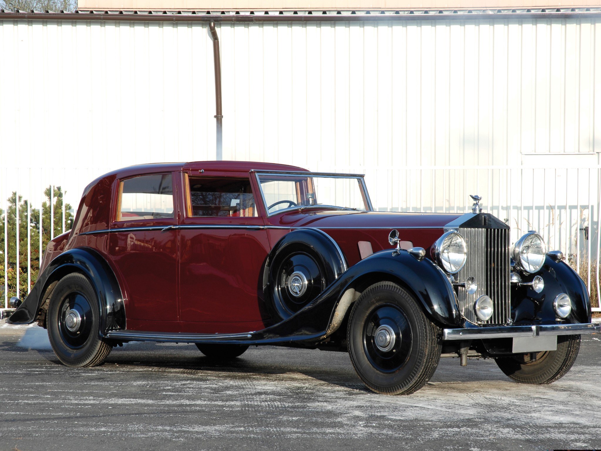 Classic maroon Rolls-Royce