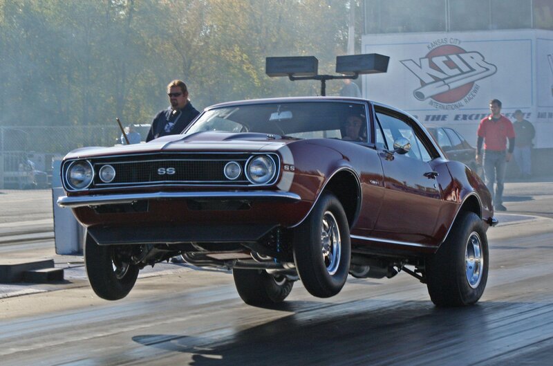 Classic muscle car drag race