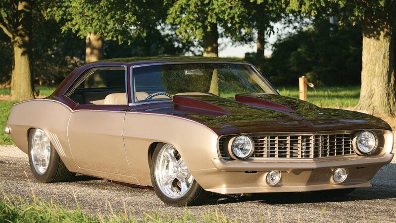 Classic Muscle Car — Gold