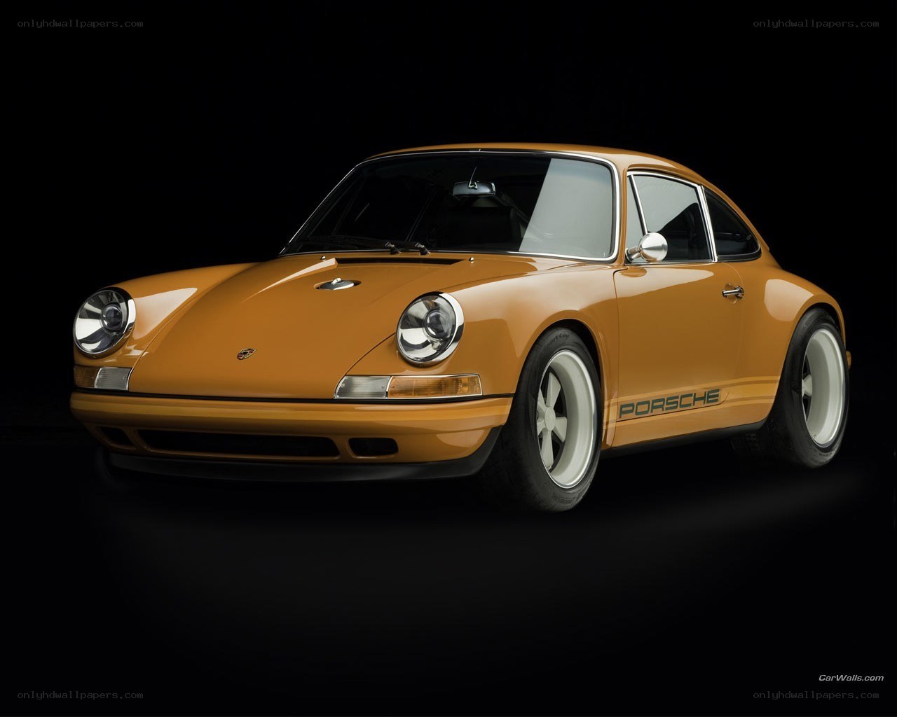 Classic Porsche in Gold